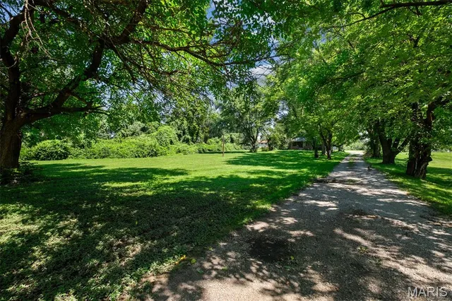 $175,000 | 1625 Charbonier Road, Florissant, MO 63031