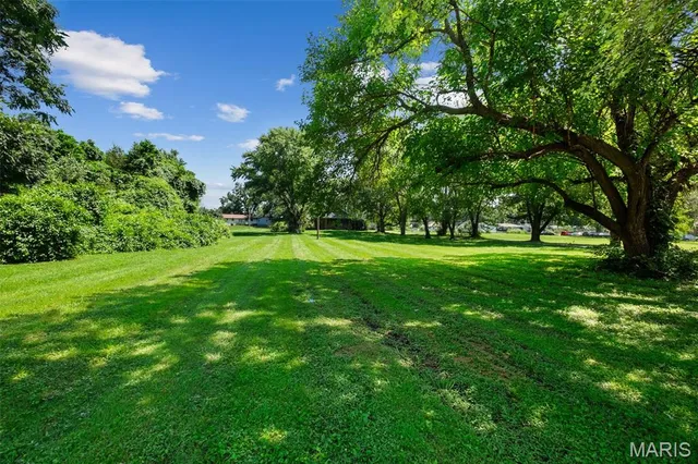 $175,000 | 1625 Charbonier Road, Florissant, MO 63031