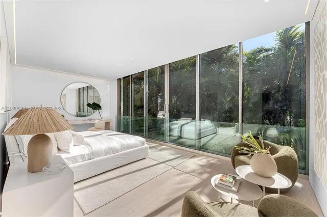 $9,950,000 | 1616 Onaway Drive, Miami, FL 33133