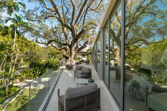 $9,950,000 | 1616 Onaway Drive, Miami, FL 33133