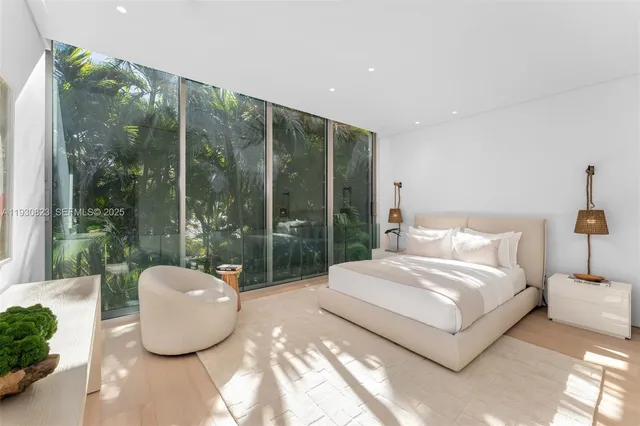 $9,950,000 | 1616 Onaway Drive, Miami, FL 33133