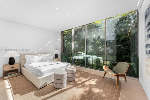 $9,950,000 | 1616 Onaway Drive, Miami, FL 33133