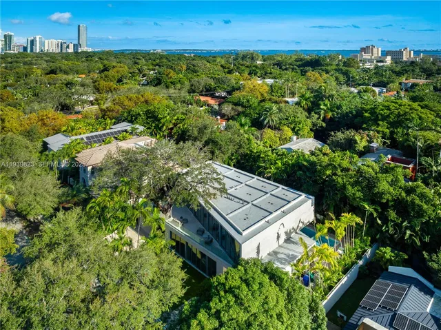 $9,950,000 | 1616 Onaway Drive, Miami, FL 33133