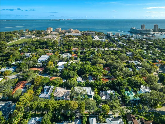 $9,950,000 | 1616 Onaway Drive, Miami, FL 33133
