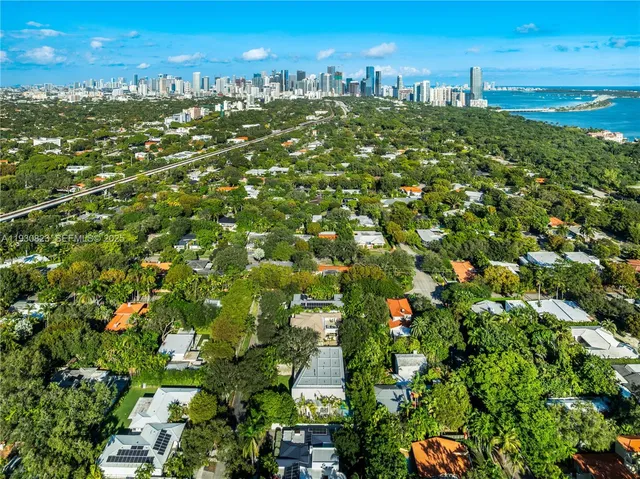 $9,950,000 | 1616 Onaway Drive, Miami, FL 33133