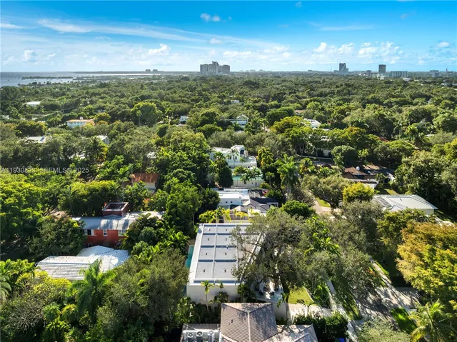 $9,950,000 | 1616 Onaway Drive, Miami, FL 33133