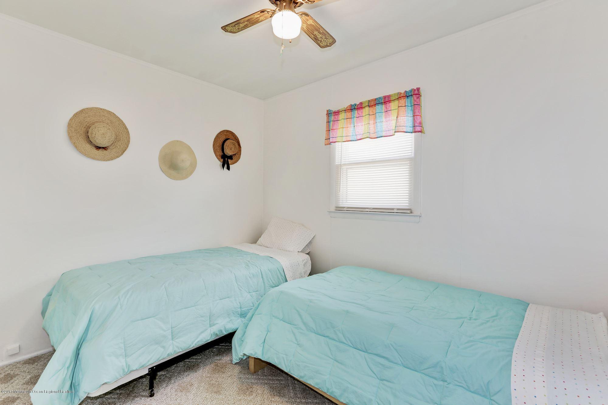 111 Bloomfield Road Barnegat, NJ 08005 - Photo 20 of 28 039_111_BLOOMFIELD_RD_208382_273306