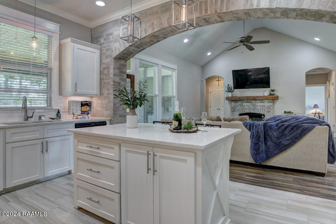101 Whispering Meadows Road Broussard, LA 70518 - Photo 13 of 34 101 WhisperingMeadow-13