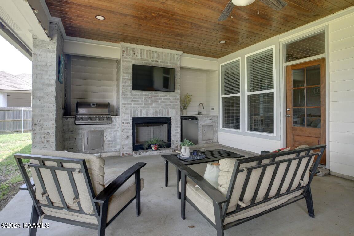 101 Whispering Meadows Road Broussard, LA 70518 - Photo 32 of 34 101 WhisperingMeadow-32