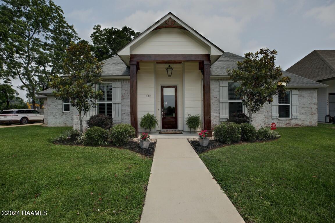 101 Whispering Meadows Road Broussard, LA 70518 - Photo 4 of 34 101 WhisperingMeadow-4