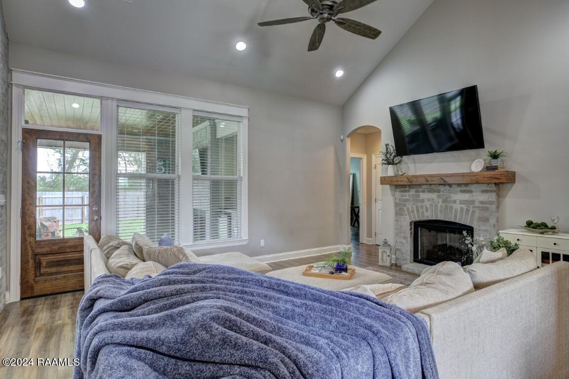 101 Whispering Meadows Road Broussard, LA 70518 - Photo 8 of 34 101 WhisperingMeadow-8