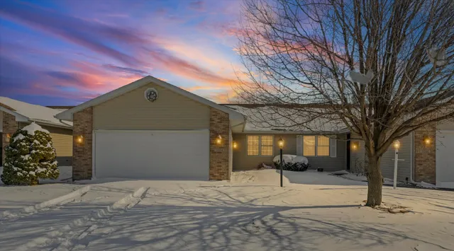 $180,000 | 1004 Waters Edge Road, Champaign, IL 61822