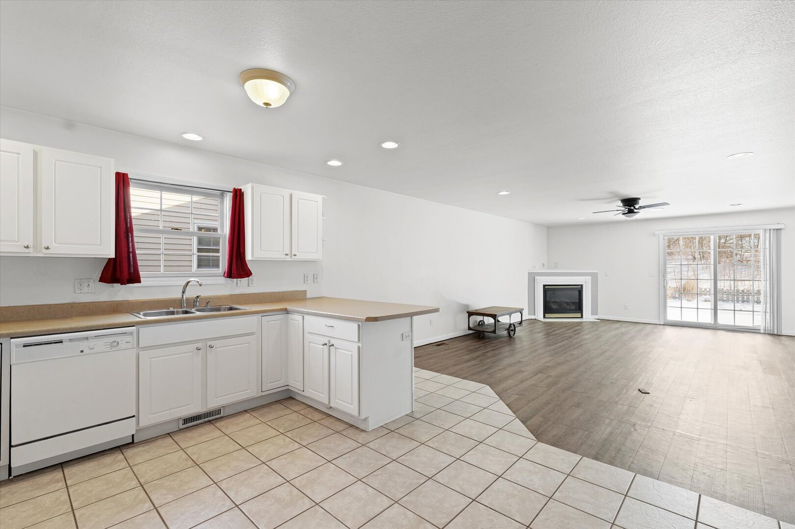 1004 Waters Edge Road Champaign, IL 61822 - Photo 12 of 29