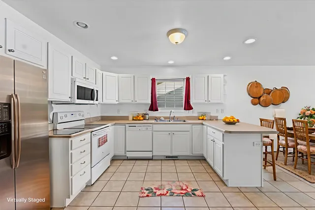 $180,000 | 1004 Waters Edge Road, Champaign, IL 61822