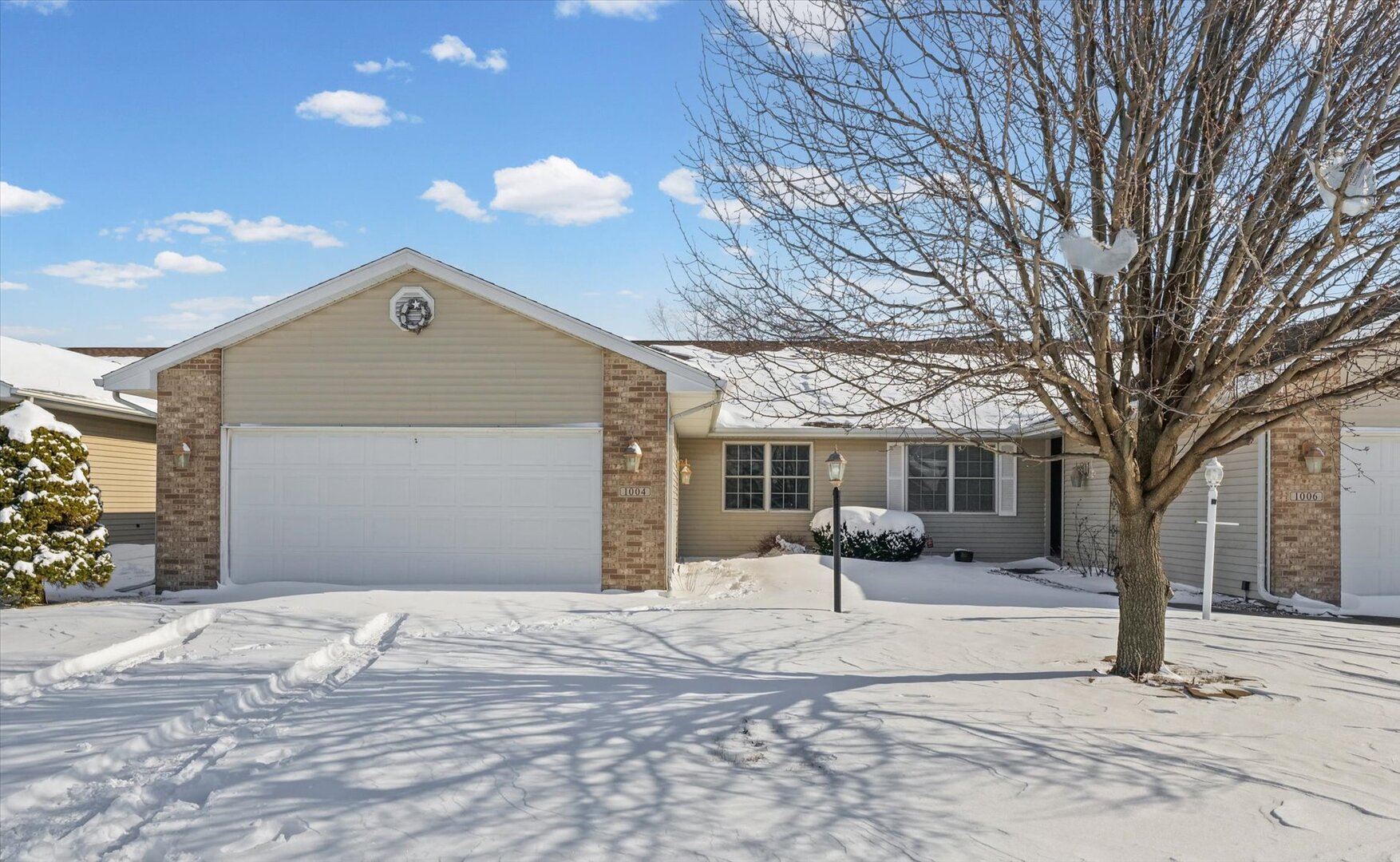 1004 Waters Edge Road Champaign, IL 61822 - Photo 2 of 29