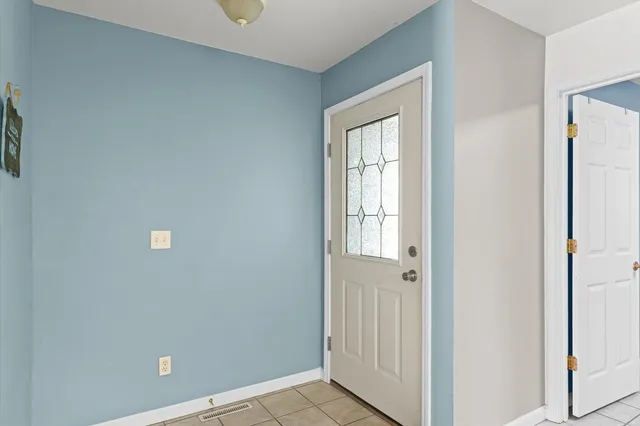 $180,000 | 1004 Waters Edge Road, Champaign, IL 61822