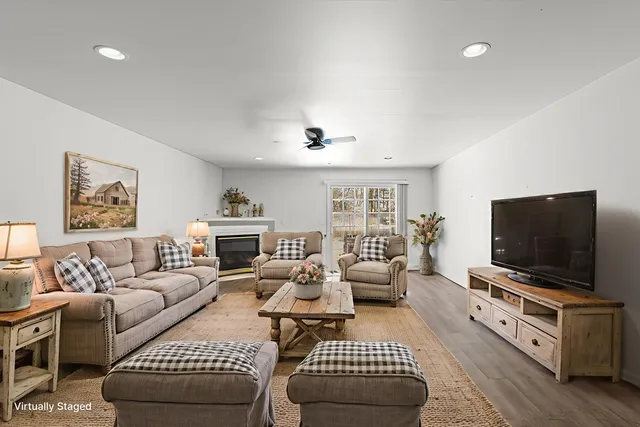 $180,000 | 1004 Waters Edge Road, Champaign, IL 61822