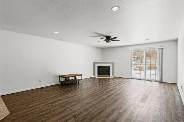 $180,000 | 1004 Waters Edge Road, Champaign, IL 61822