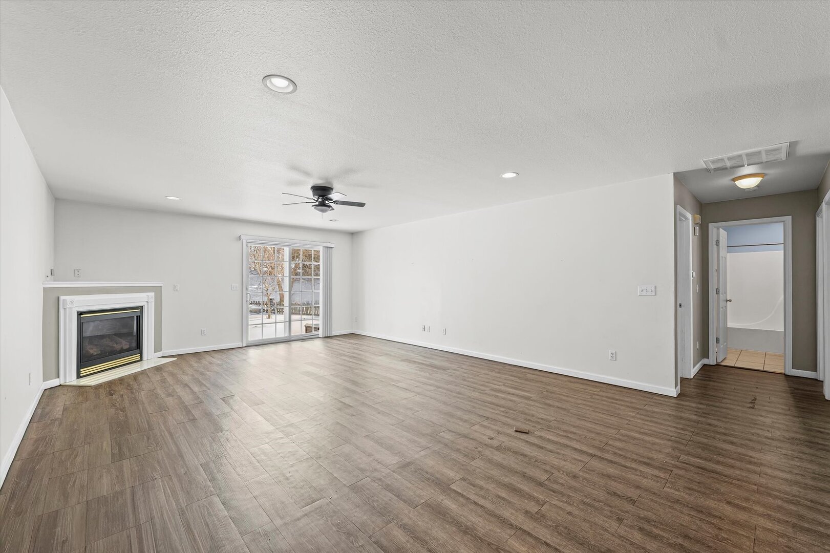 1004 Waters Edge Road Champaign, IL 61822 - Photo 9 of 29