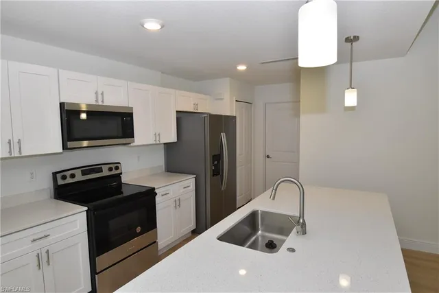 $2,200 | 208 Sunset Road, Rotonda West, FL 33947