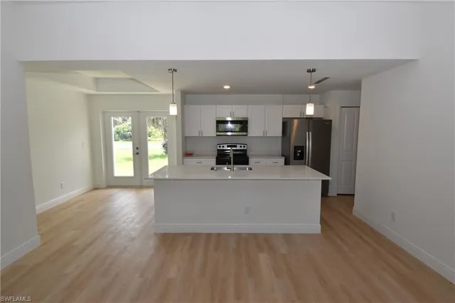 $2,200 | 208 Sunset Road, Rotonda West, FL 33947