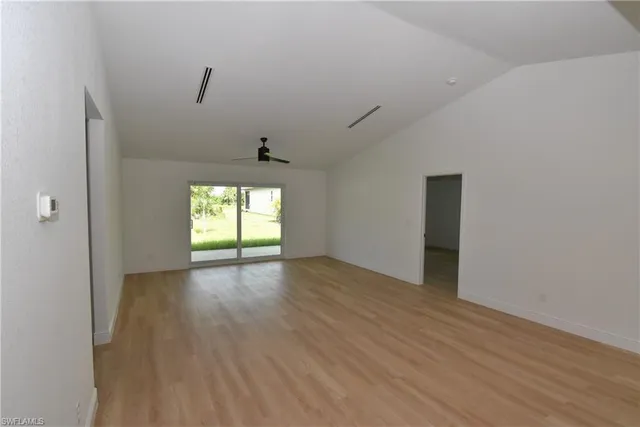 $2,200 | 208 Sunset Road, Rotonda West, FL 33947