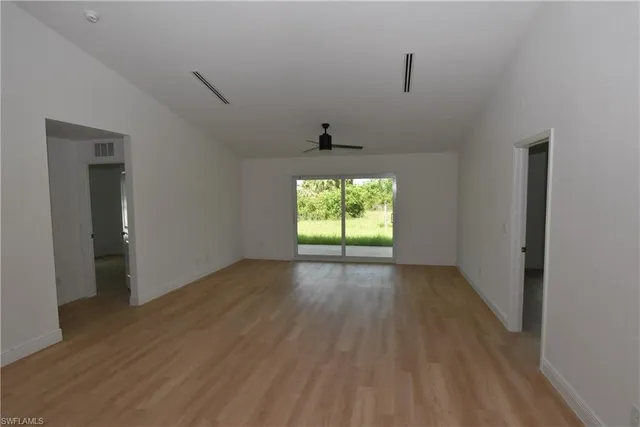 $2,200 | 208 Sunset Road, Rotonda West, FL 33947