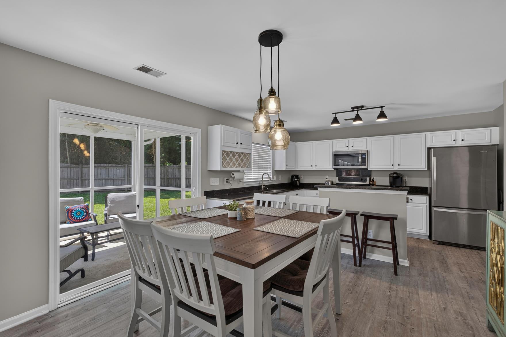 137 Graduate Lane Ladson, SC 29456 - Photo 8 of 26 Kitchen