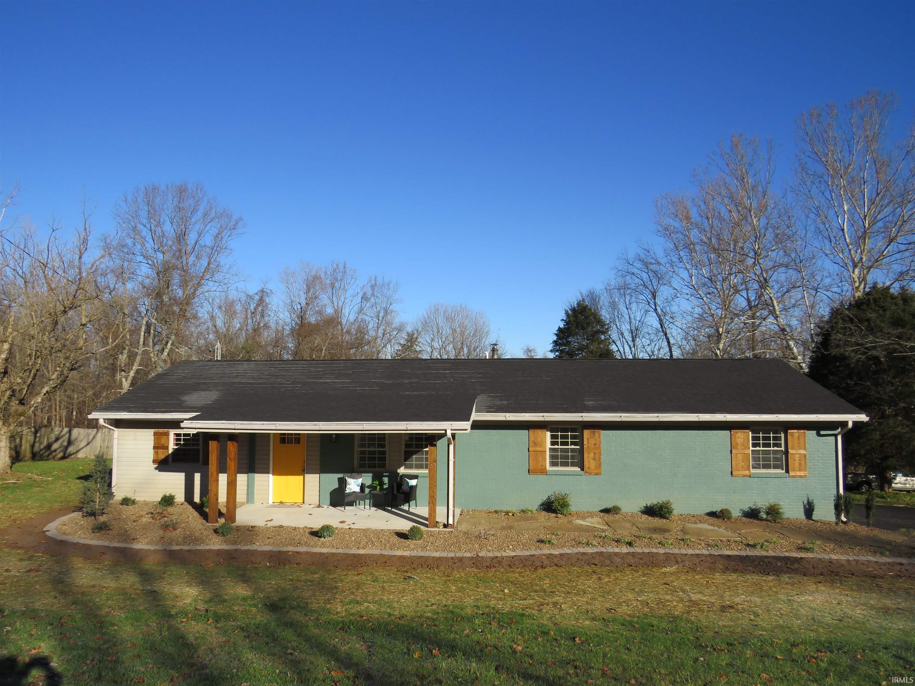 647 Riley Boulevard Bedford, IN 47421 - Photo 1 of 22