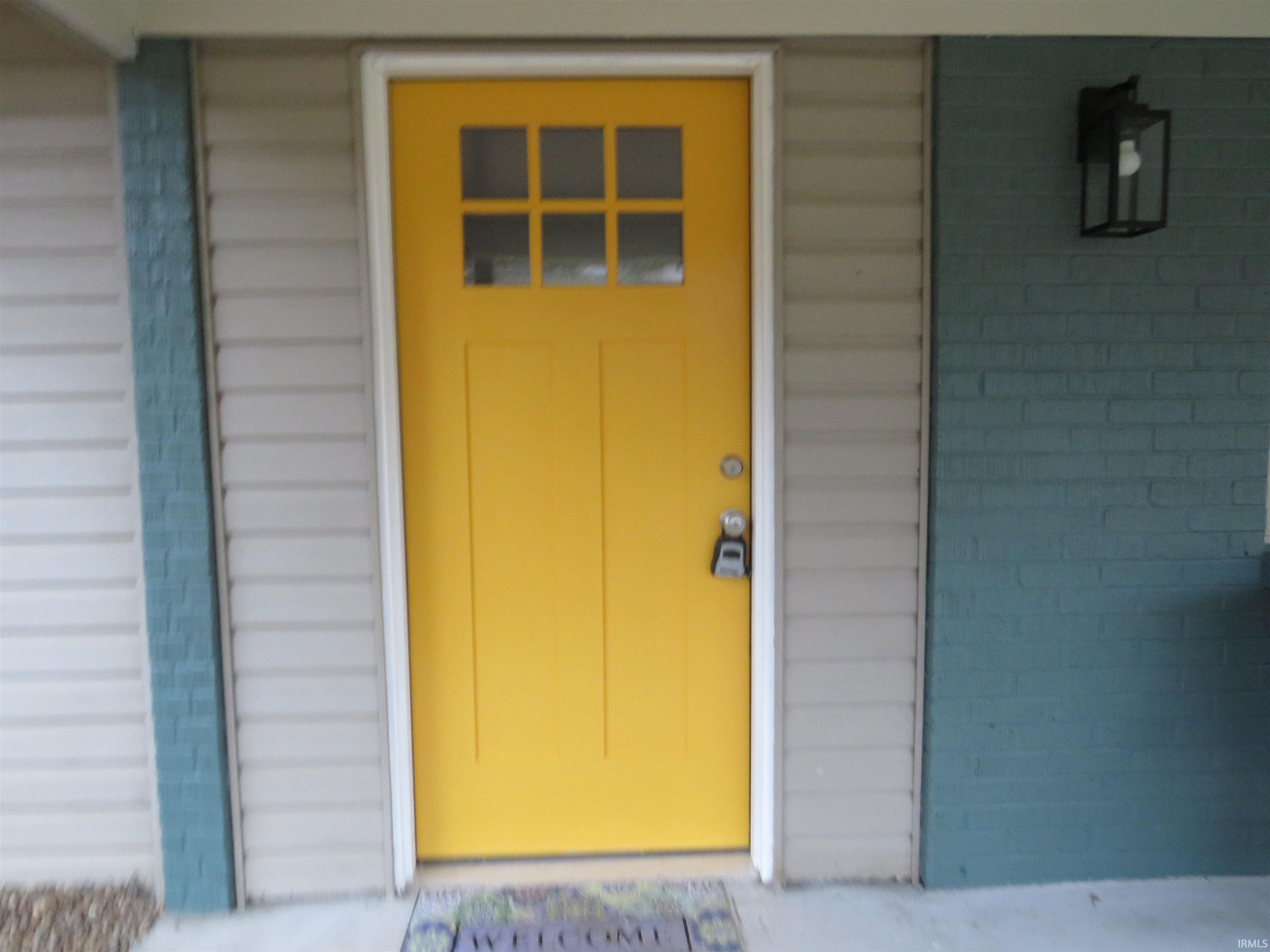 647 Riley Boulevard Bedford, IN 47421 - Photo 4 of 22