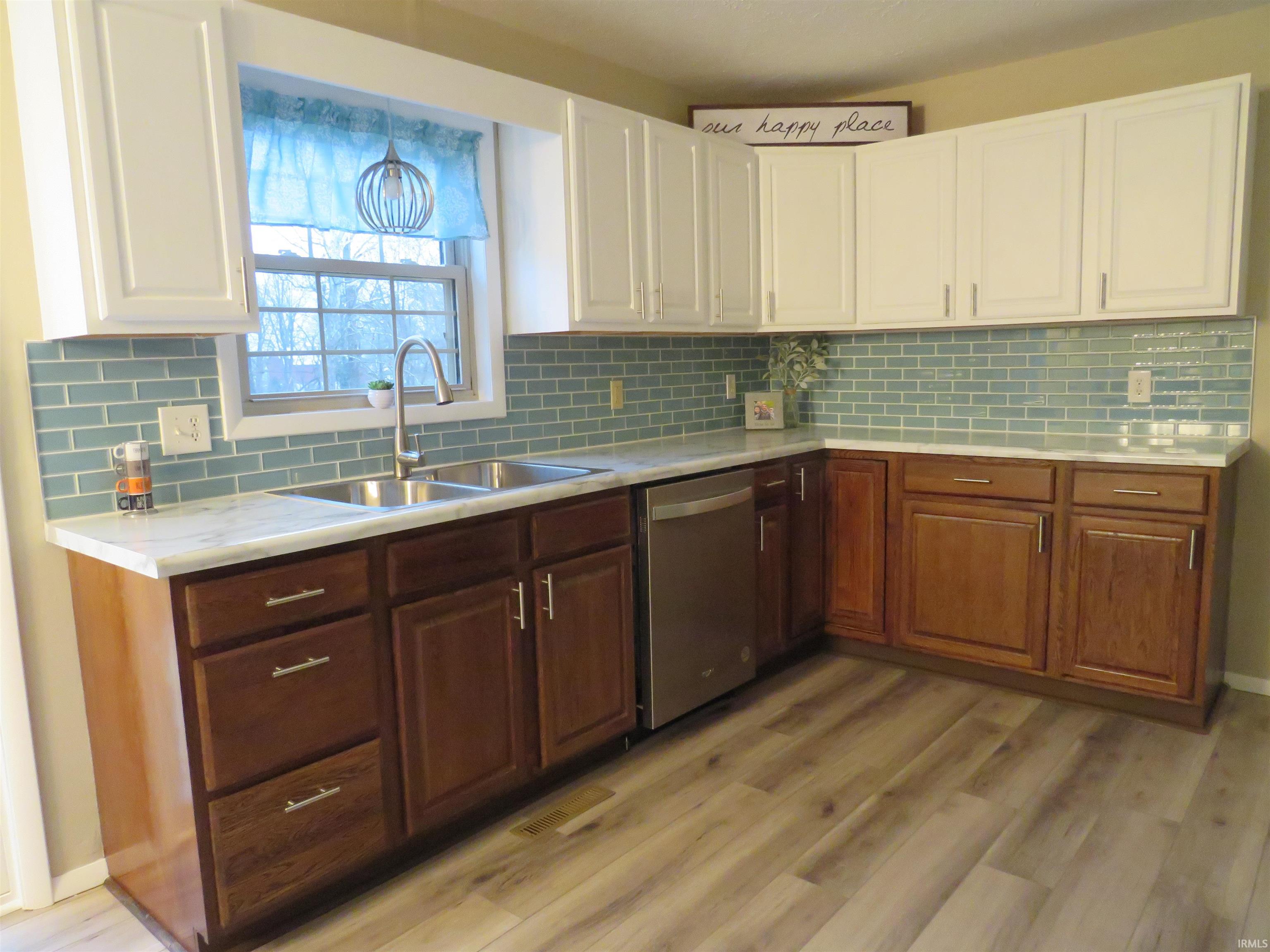 647 Riley Boulevard Bedford, IN 47421 - Photo 10 of 22