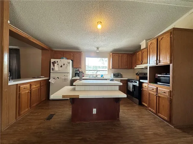 $215,000 | 349 Harper Road, Hineston, LA 71438