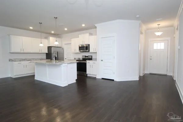 $1,925 | 717 Brambling Court, Cantonment, FL 32533