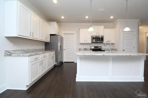 $1,925 | 717 Brambling Court, Cantonment, FL 32533