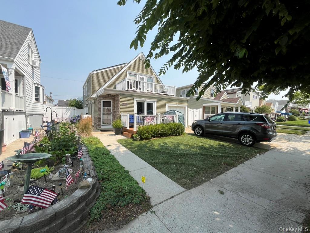 551 West Walnut Street, Unit UPPR Long Beach, NY 11561 - Photo 1 of 1 Exterior