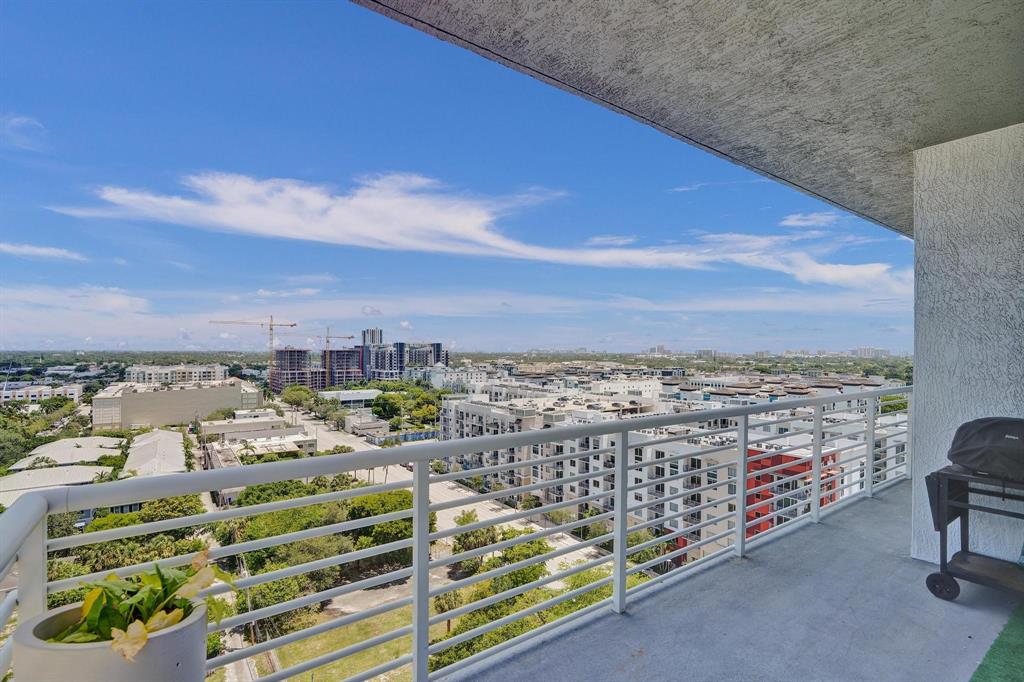 315 Northeast 3rd Avenue, Unit 1201 Fort Lauderdale, FL 33301 - Photo 26 of 49 a view of a city
