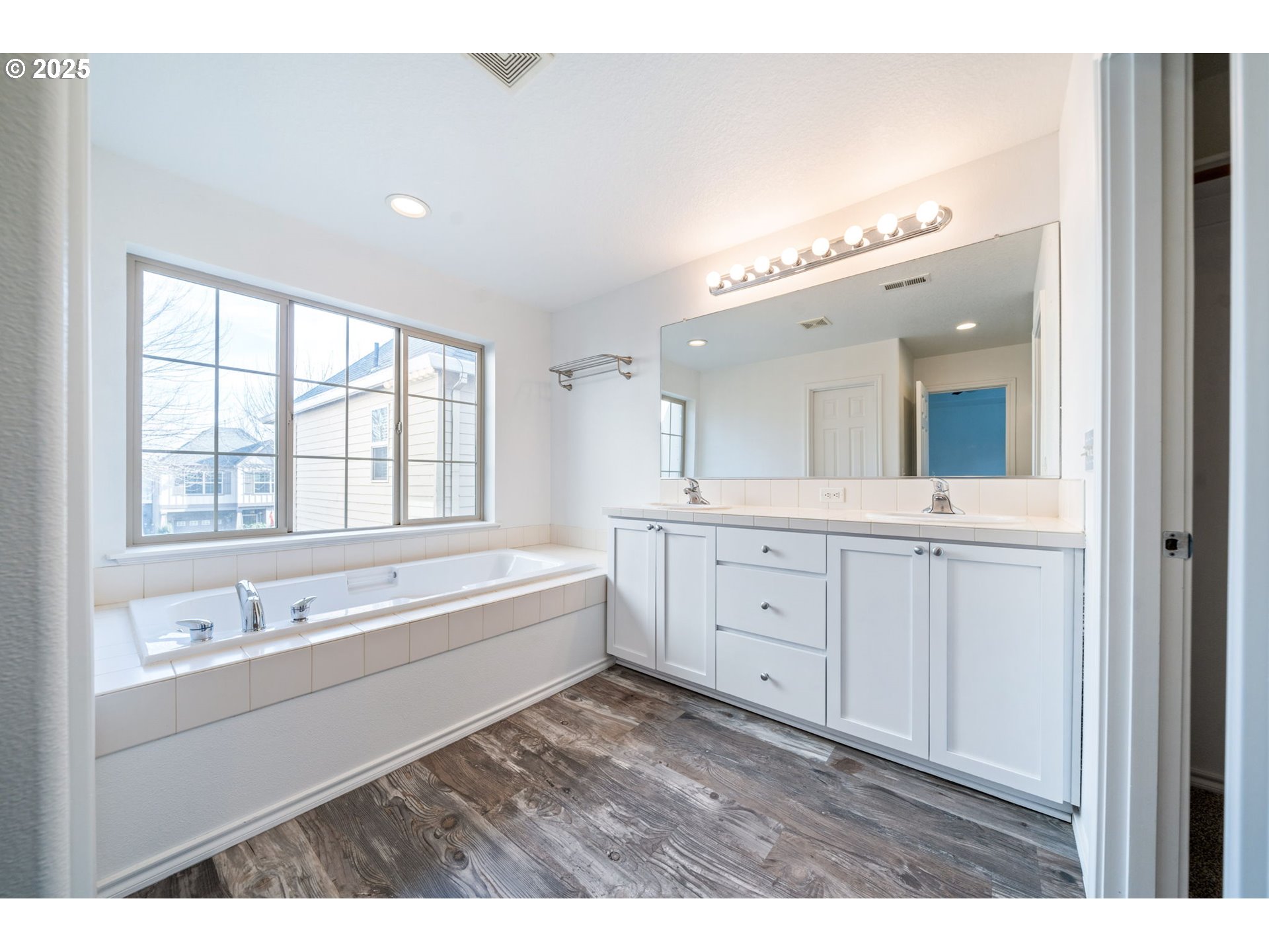 21467 Southwest Fallow Terrace Sherwood, OR 97140 - Photo 27 of 32