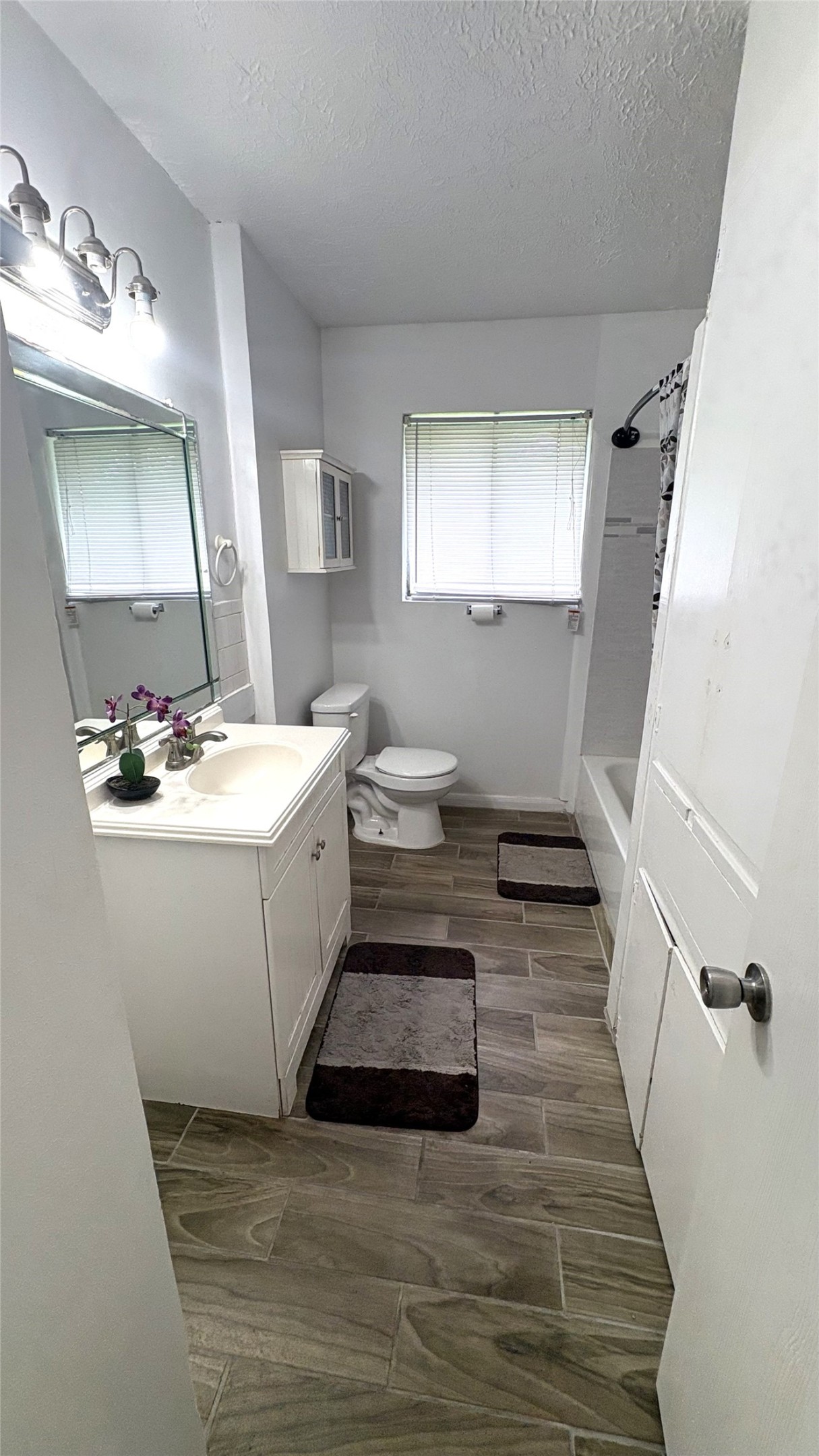 18600 Carrot Street Spring, TX 77379 - Photo 10 of 12 Bathroom