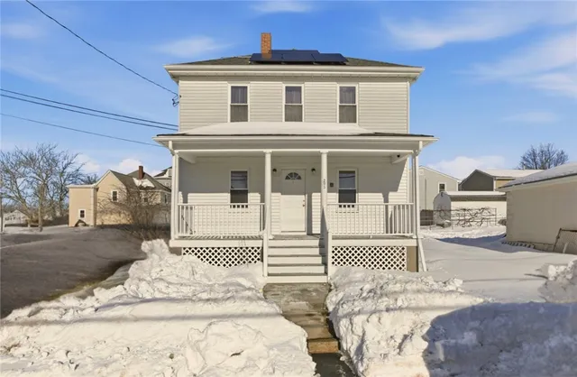 $565,000 | 293 State Street, Bristol, RI 02809