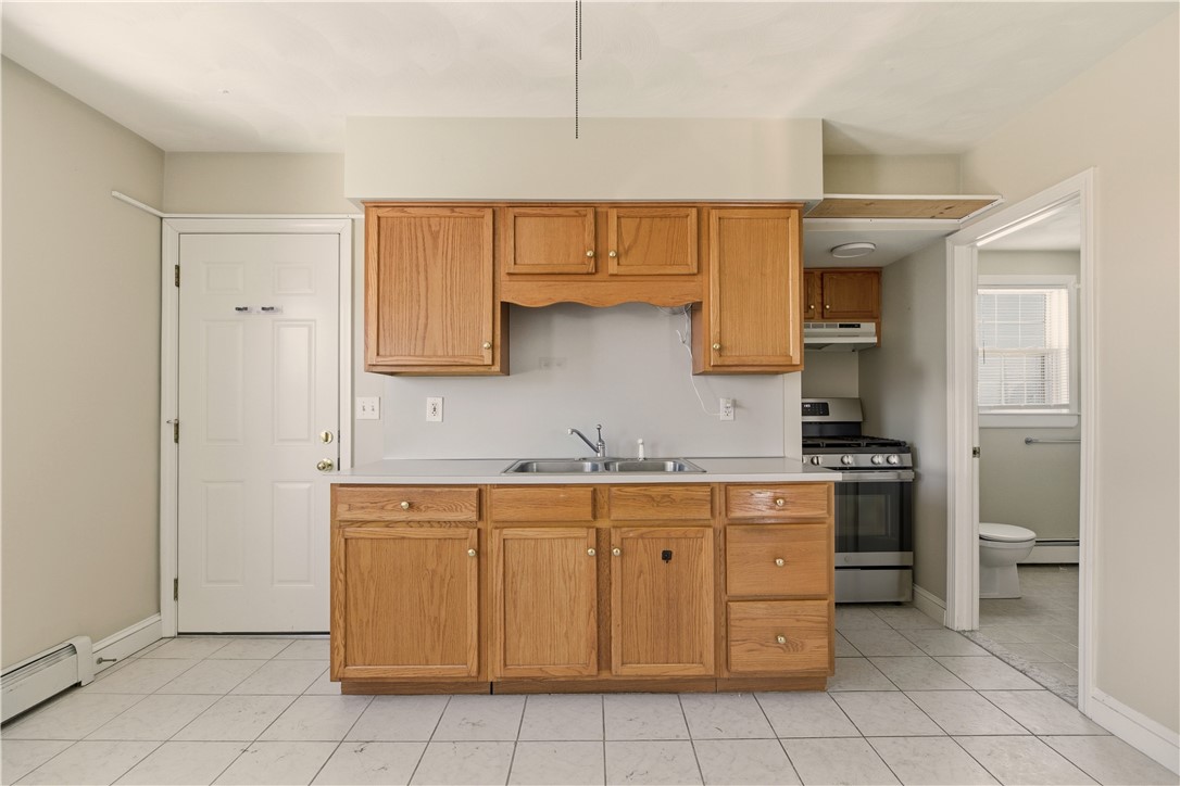 293 State Street Bristol, RI 02809 - Photo 25 of 48 1st floor kitchen