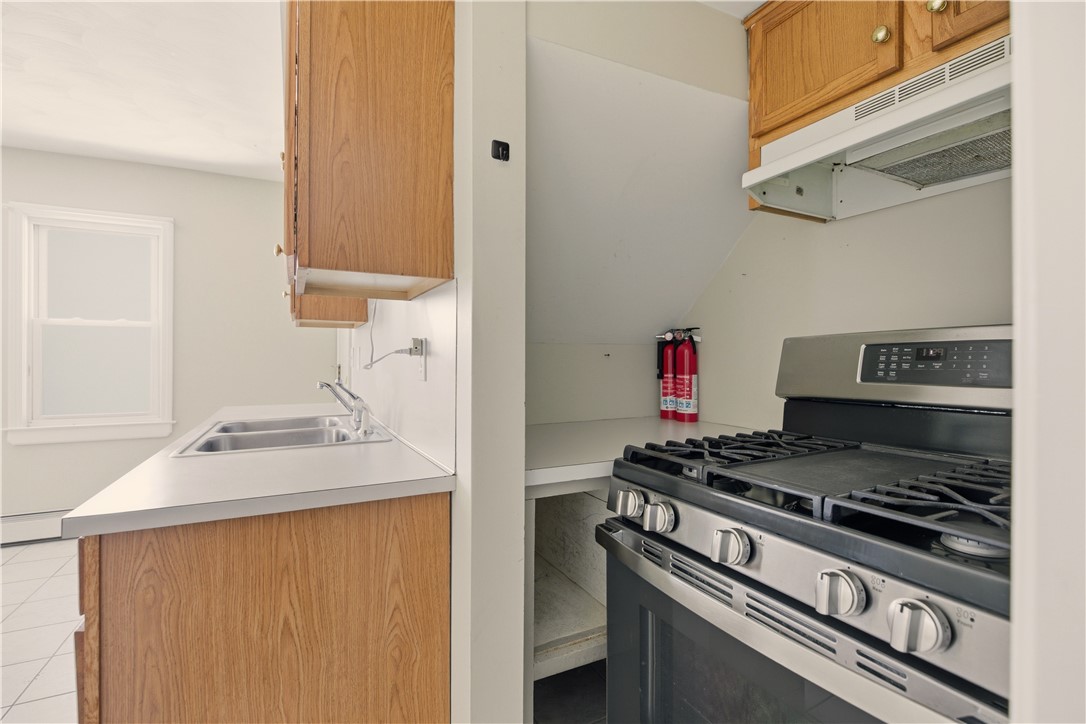 293 State Street Bristol, RI 02809 - Photo 27 of 48 1st floor kitchen