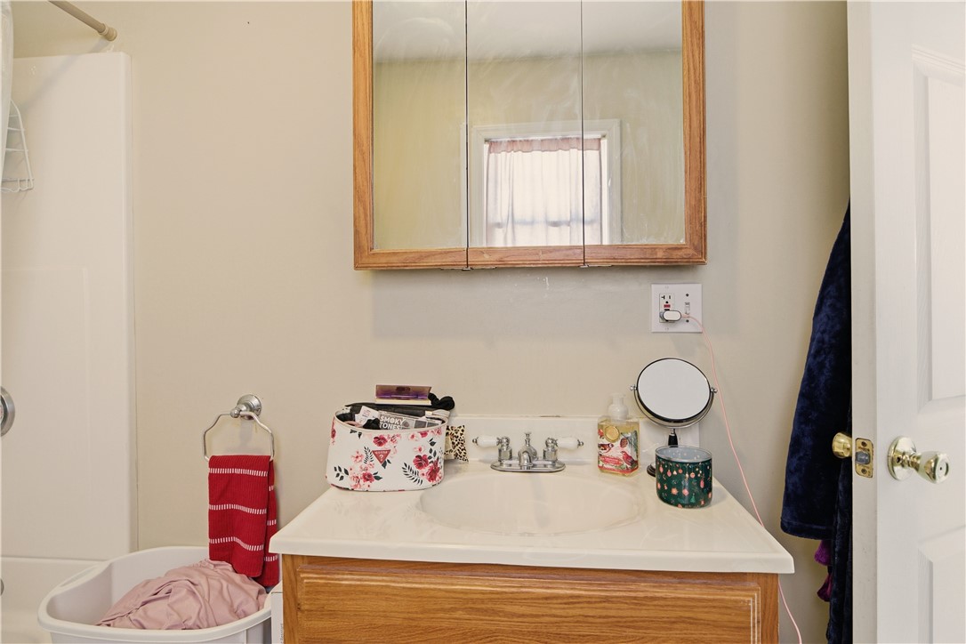 293 State Street Bristol, RI 02809 - Photo 41 of 48 2nd floor bathroom