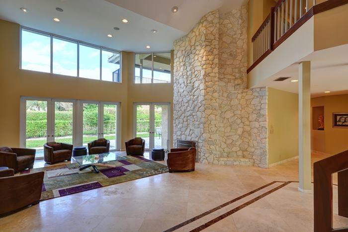 3265 St James Drive Boca Raton, FL 33434 - Photo 4 of 42 livingroom3_700