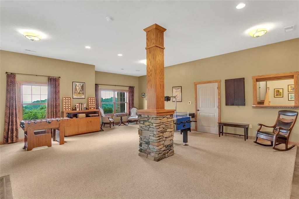 2135 John's Ridge Road Coraopolis, PA 15108 - Photo 11 of 25 Gallery Image 11