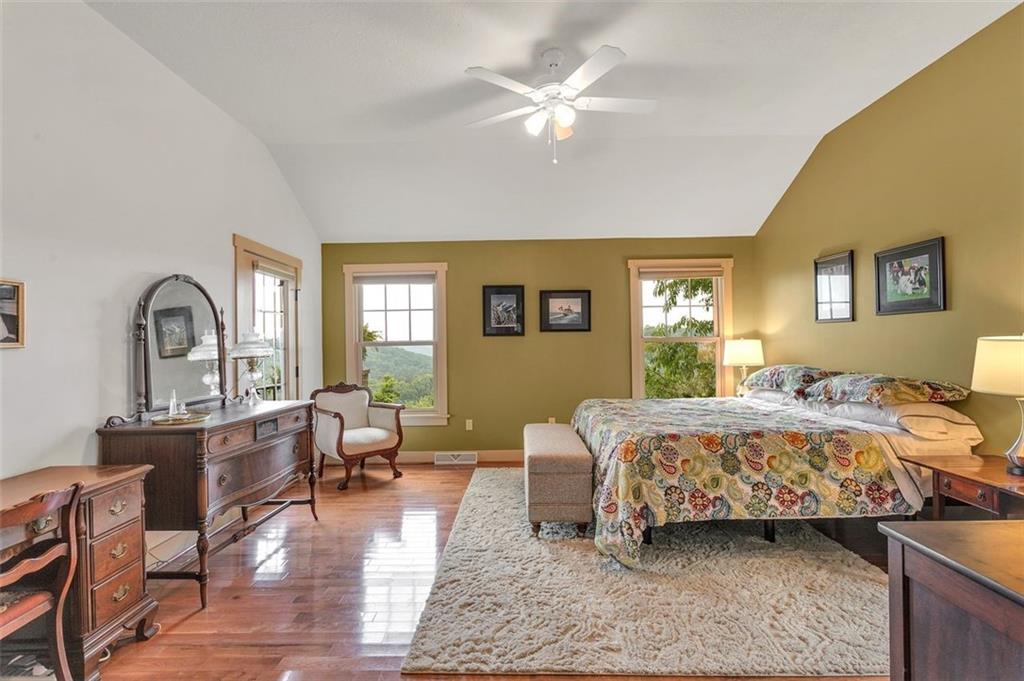 2135 John's Ridge Road Coraopolis, PA 15108 - Photo 14 of 25 Gallery Image 14
