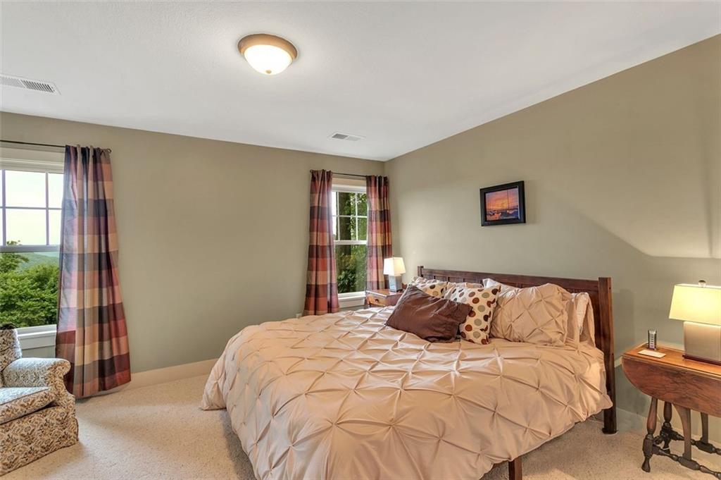 2135 John's Ridge Road Coraopolis, PA 15108 - Photo 16 of 25 Gallery Image 16