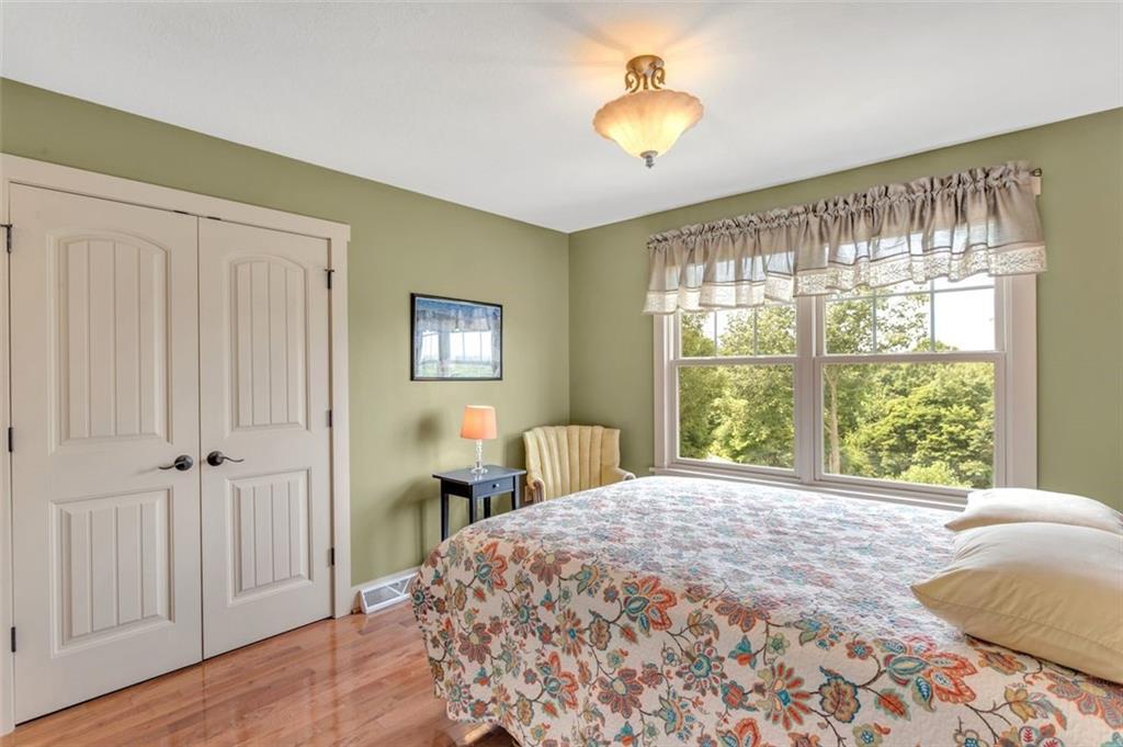 2135 John's Ridge Road Coraopolis, PA 15108 - Photo 17 of 25 Gallery Image 17