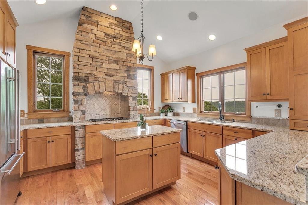 2135 John's Ridge Road Coraopolis, PA 15108 - Photo 5 of 25 Gallery Image 5