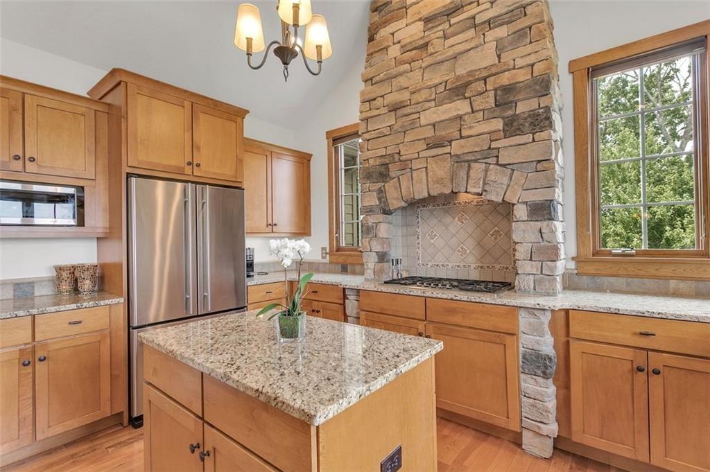 2135 John's Ridge Road Coraopolis, PA 15108 - Photo 6 of 25 Gallery Image 6