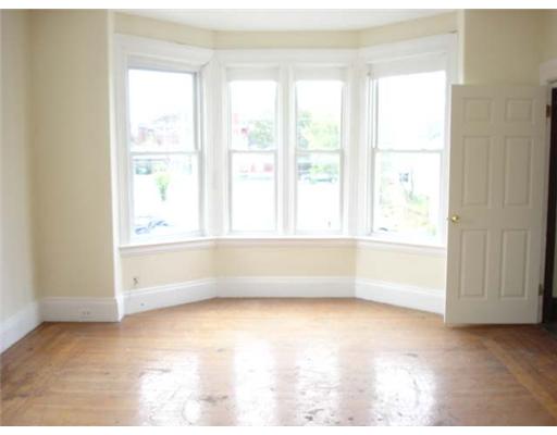 307 High Street Pawtucket, RI 02860 - Photo 6 of 8 Living Room.